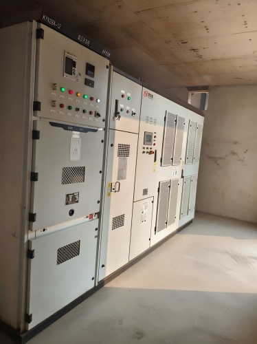 襄阳双龙威生产的高压变频器在甘肃某矿业集团的矿渣球磨机上应用非常成功！